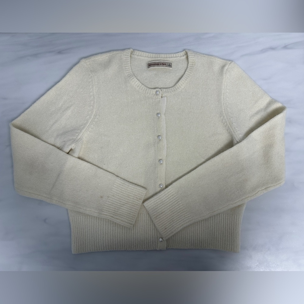 Abercrombie Fitch A&F Crew Neck Sweater Cream Creme Pearl Style Buttons Large L